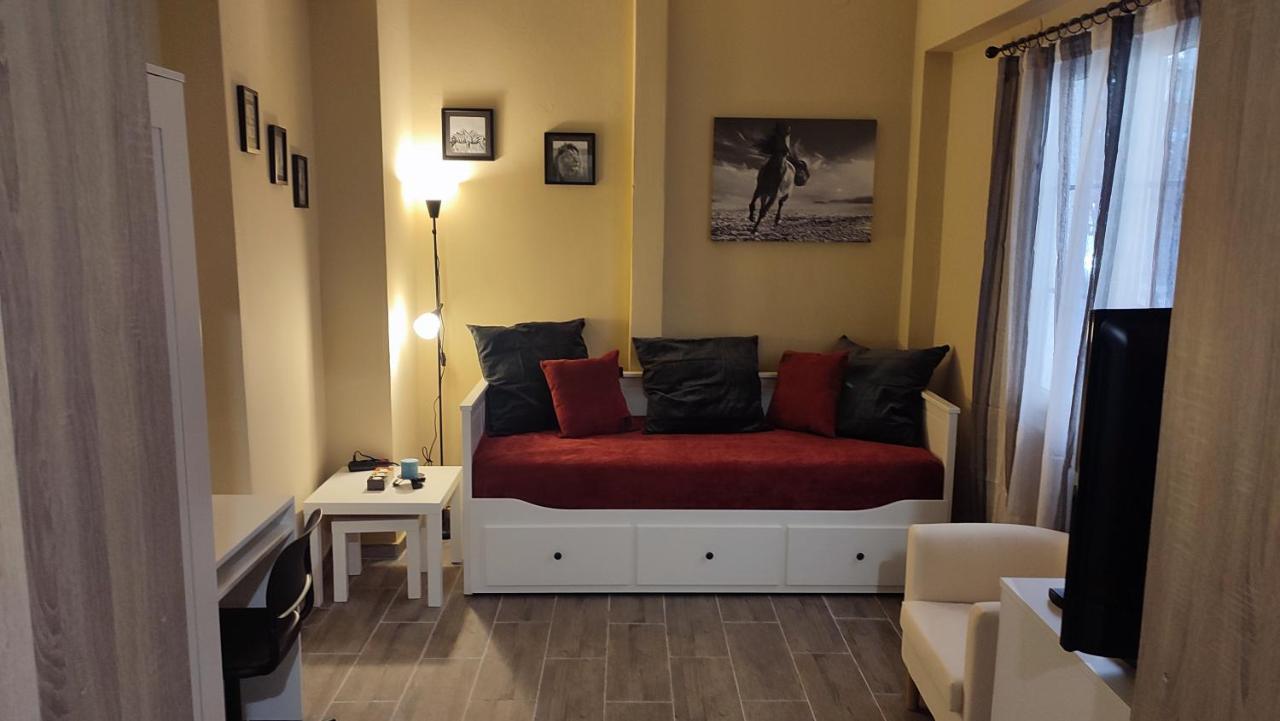 Kostas Appartment Thessaloniki Buitenkant foto